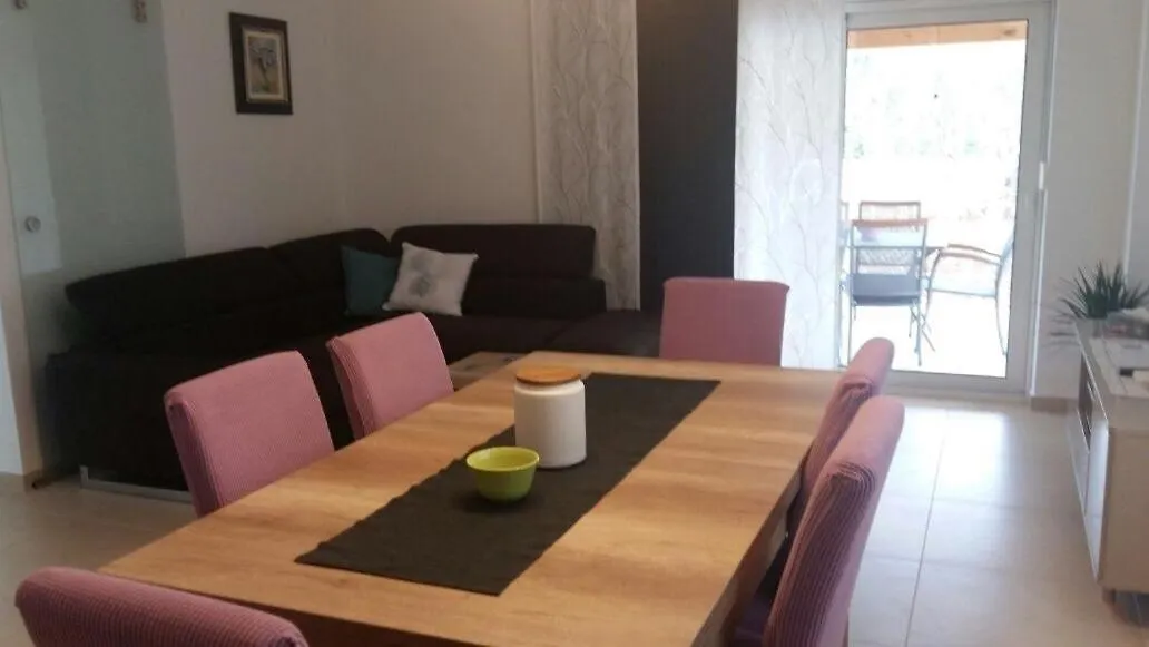 Family Holiday Home Turanj